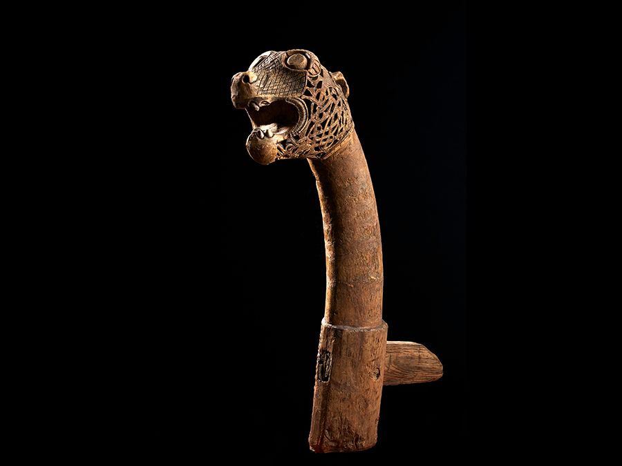900 year viking sho